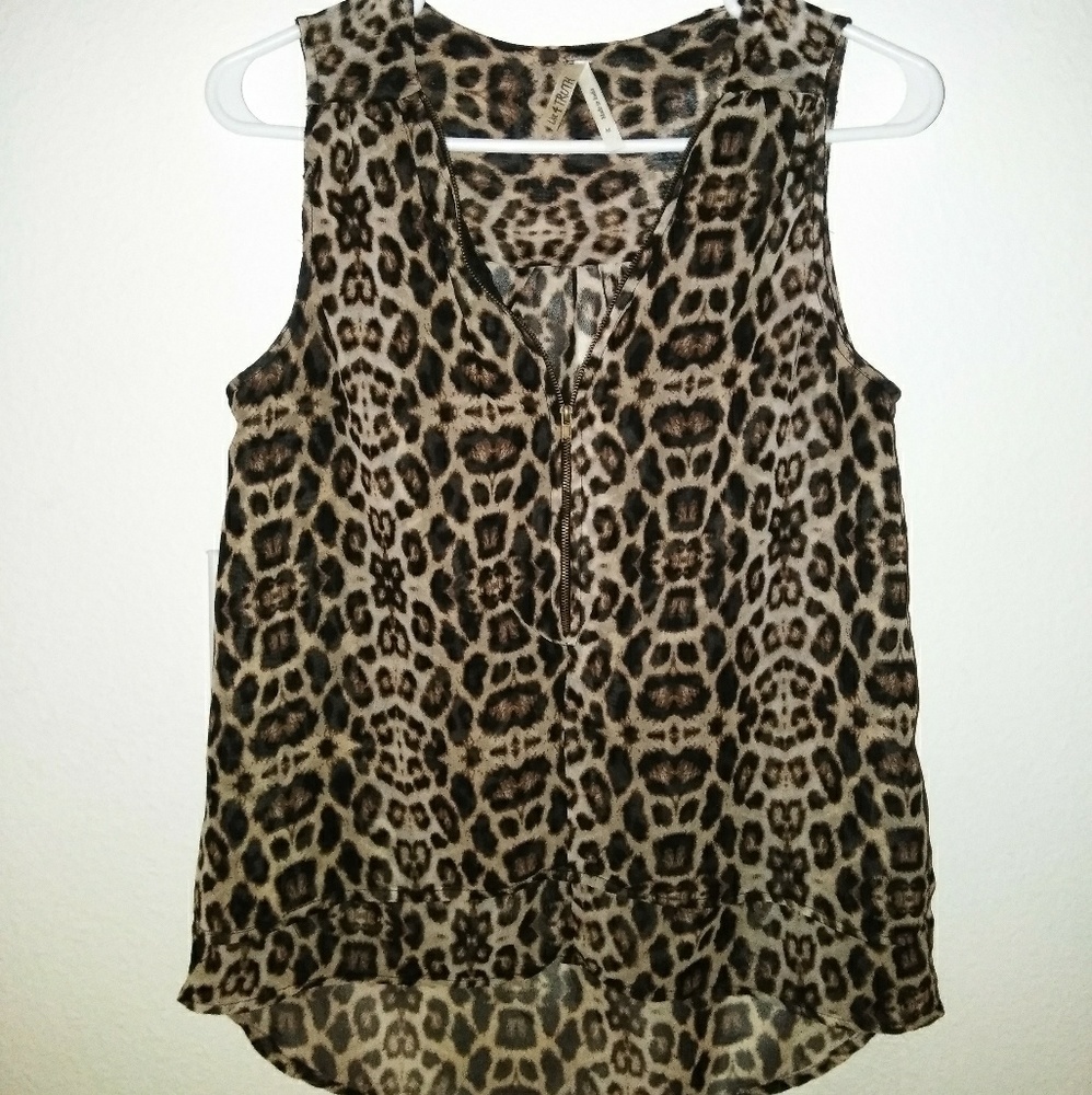 Leopard Sleeveless blouse